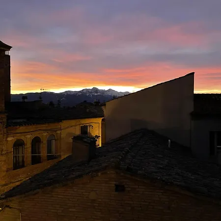 Al Civico 2 Tiny House Nocleg ze śniadaniem Atri