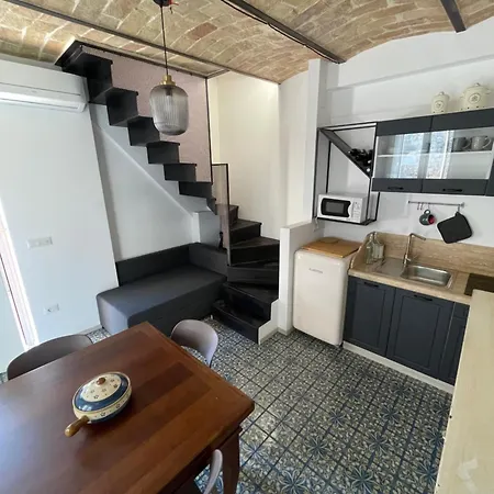 Al Civico 2 Tiny House