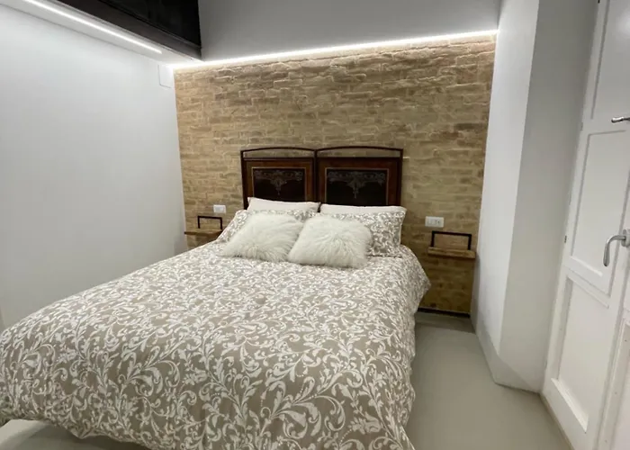 فندق مبيت وإفطار Al Civico 2 Tiny House أدري