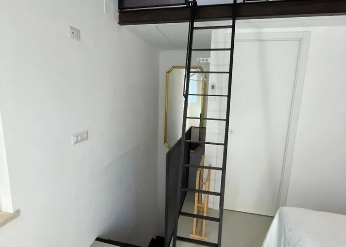 فندق مبيت وإفطار Al Civico 2 Tiny House أدري