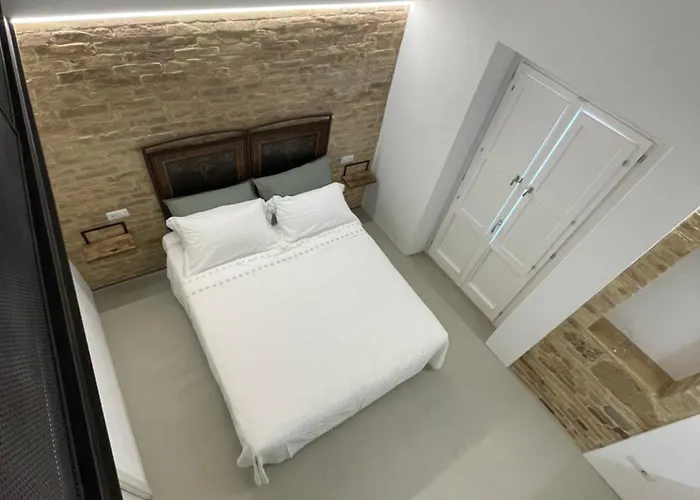 Al Civico 2 Tiny House * أدري